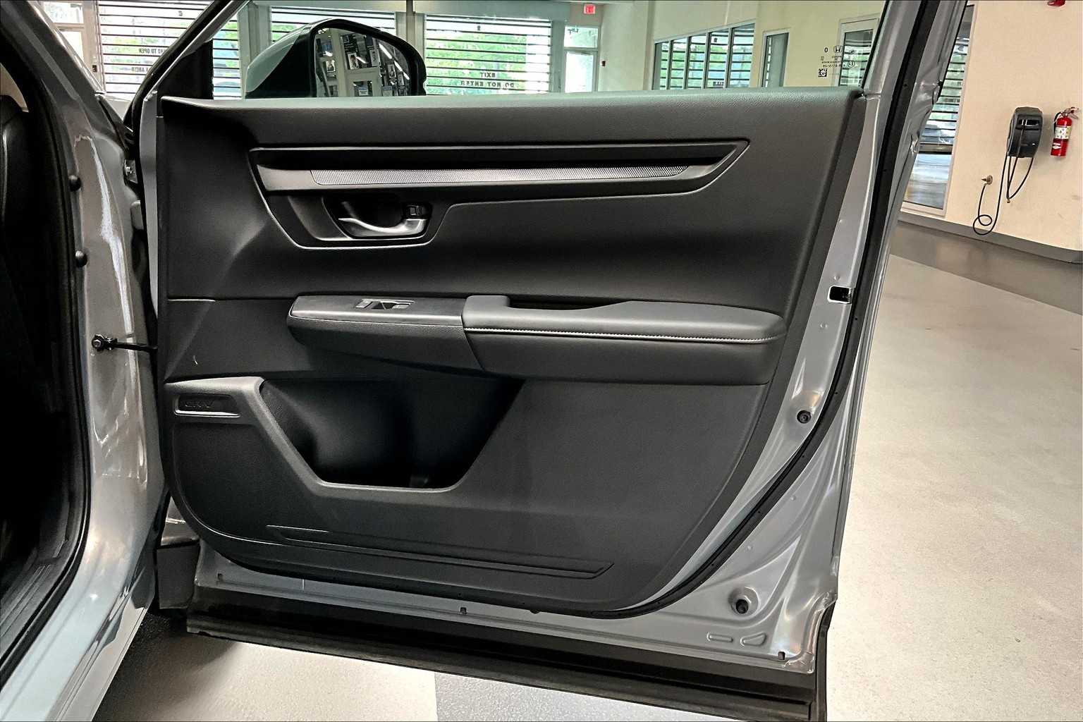 2024 Honda CR-V LX photo 22