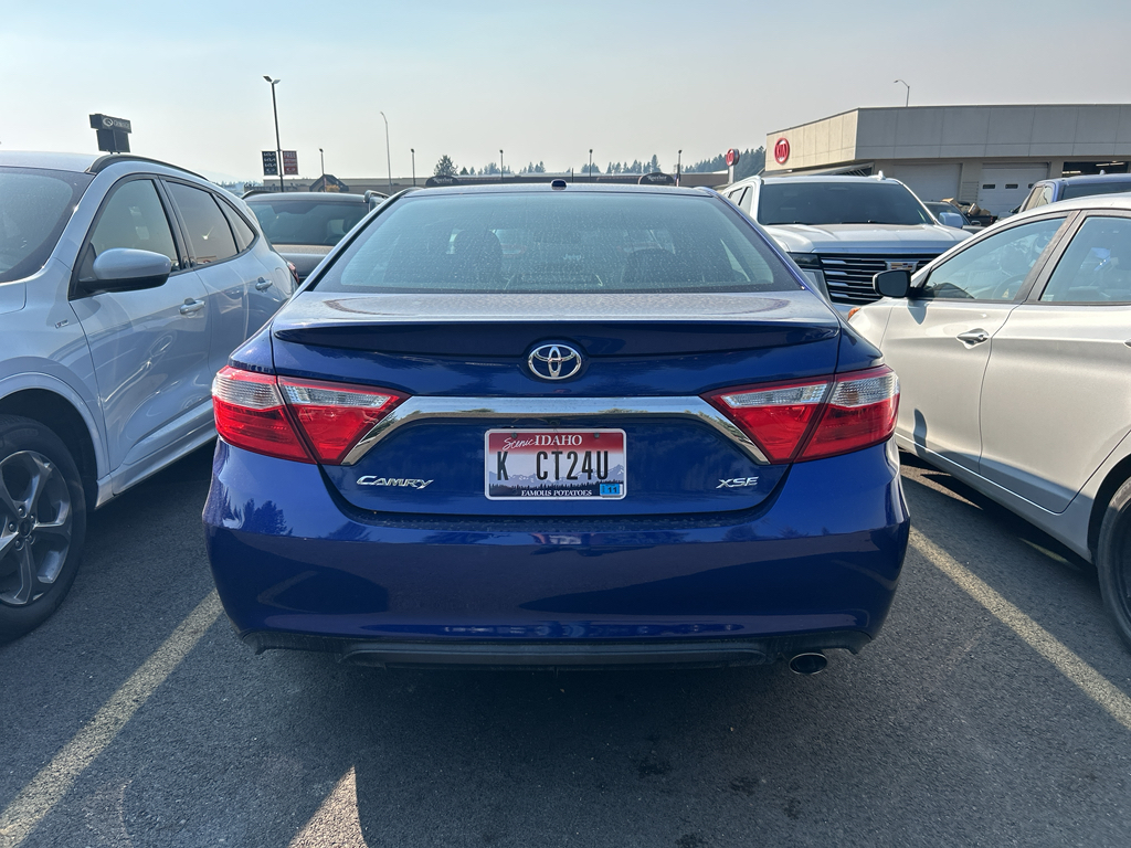2016 Toyota Camry XSE photo 3