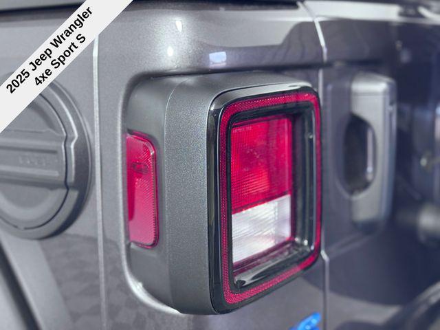 2025 Jeep Wrangler Sport S 4xe photo 11