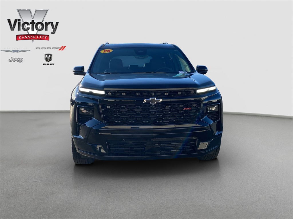 Used 2025 Chevrolet Traverse RS with VIN 1GNEVLRS6SJ273185 for sale in Kansas City