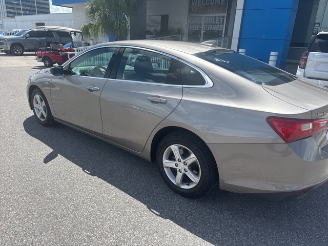 2023 Chevrolet Malibu 1LT photo 4