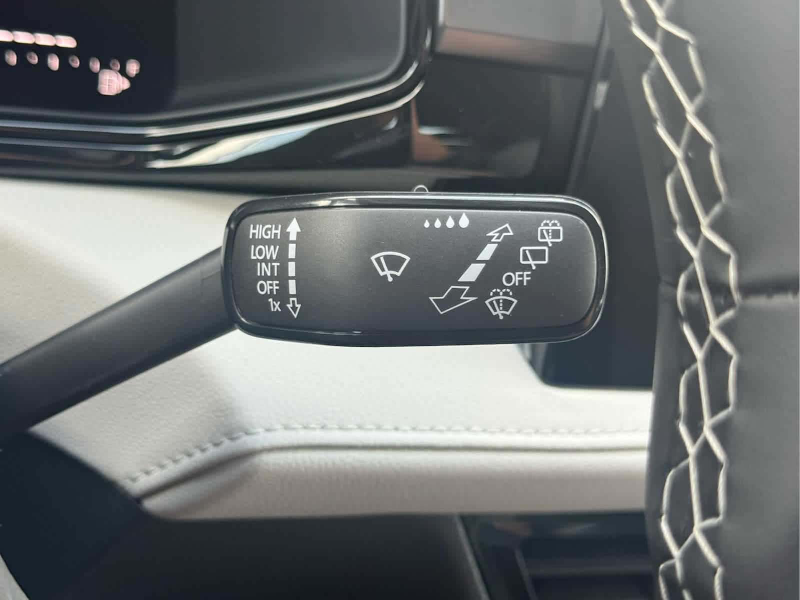2025 Volkswagen Taos S photo 15