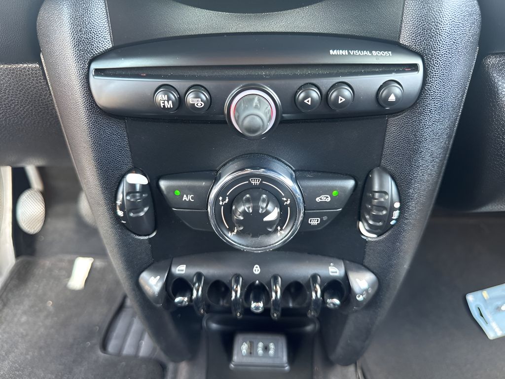 2013 Mini Cooper Base photo 22