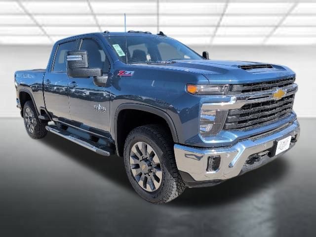 2025 Chevrolet Silverado 2500HD LT's photo