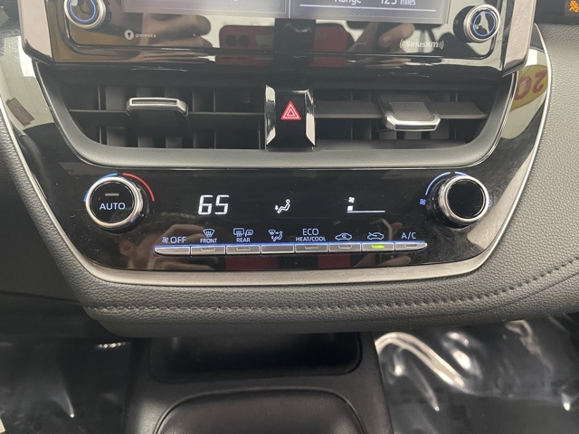 2022 Toyota Corolla SE photo 4