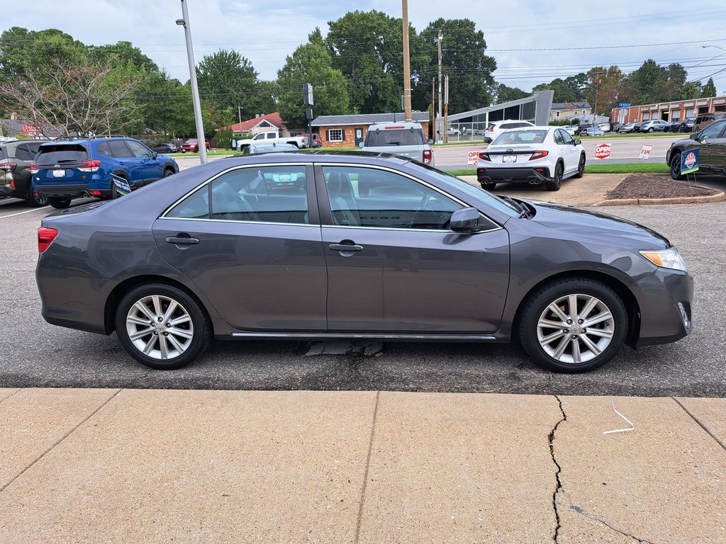 2012 Toyota Camry XLE photo 4