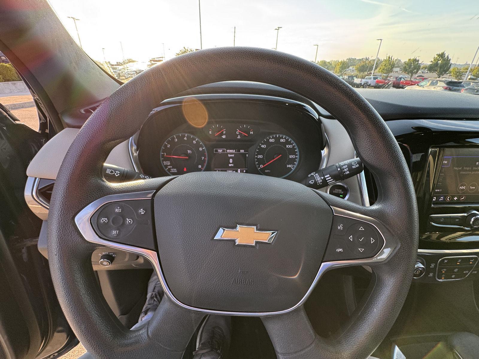 2022 Chevrolet Traverse LS photo 7