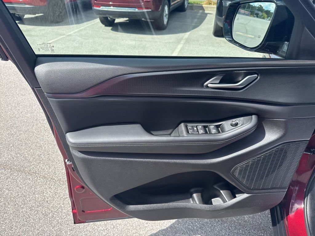 2025 Jeep Grand Cherokee Altitude photo 10