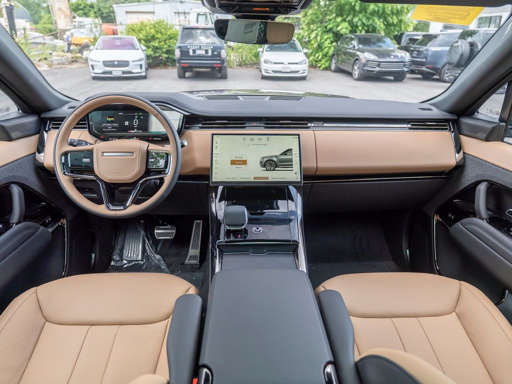 2025 Land Rover Range Rover Sport SE photo 8