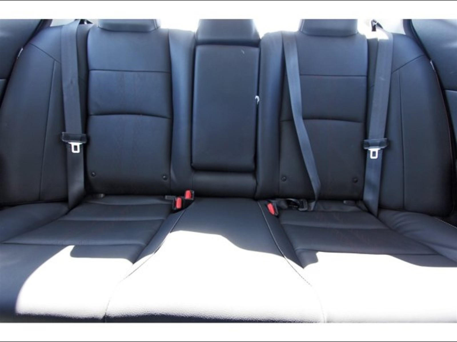 2025 Nissan Altima SR White at Robbins Nissan