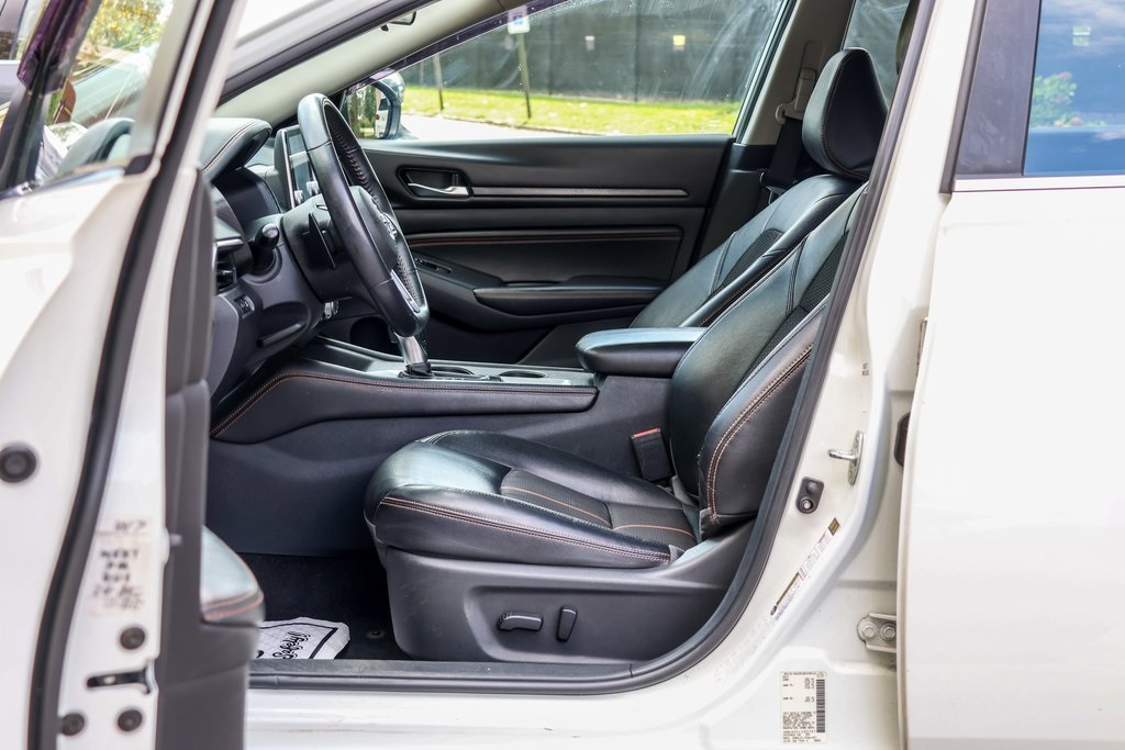 2020 Nissan Altima 2.5 SR photo 12