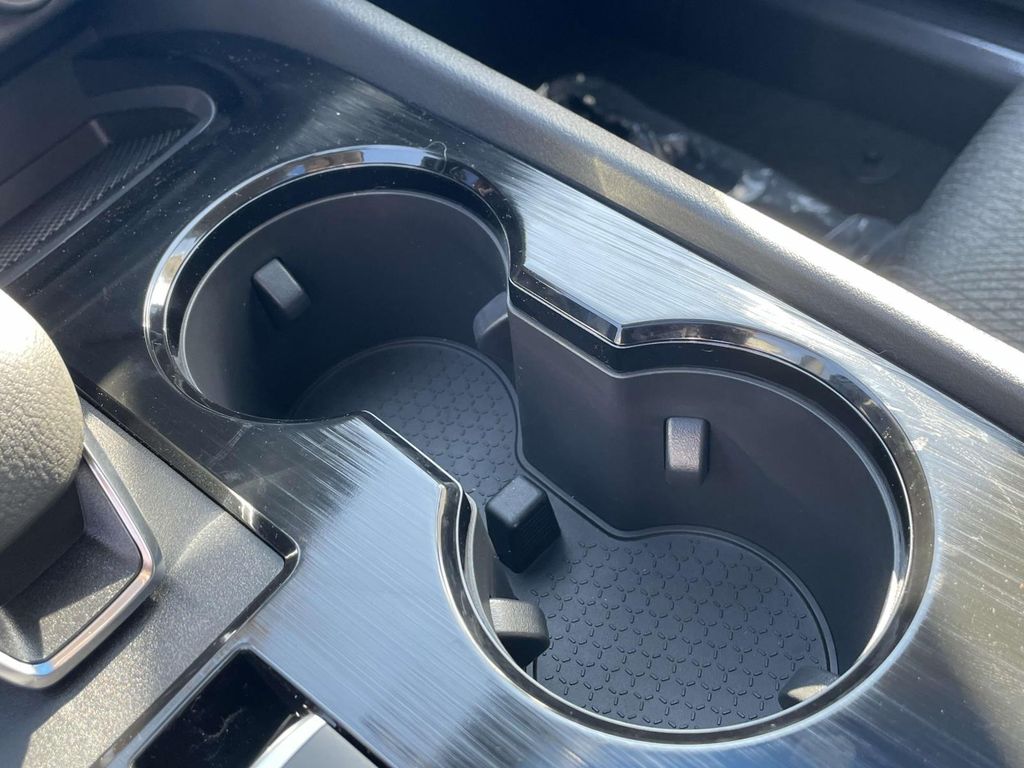 2026 Nissan Rogue SV photo 28