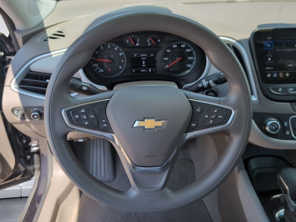 2023 Chevrolet Malibu LS photo 9