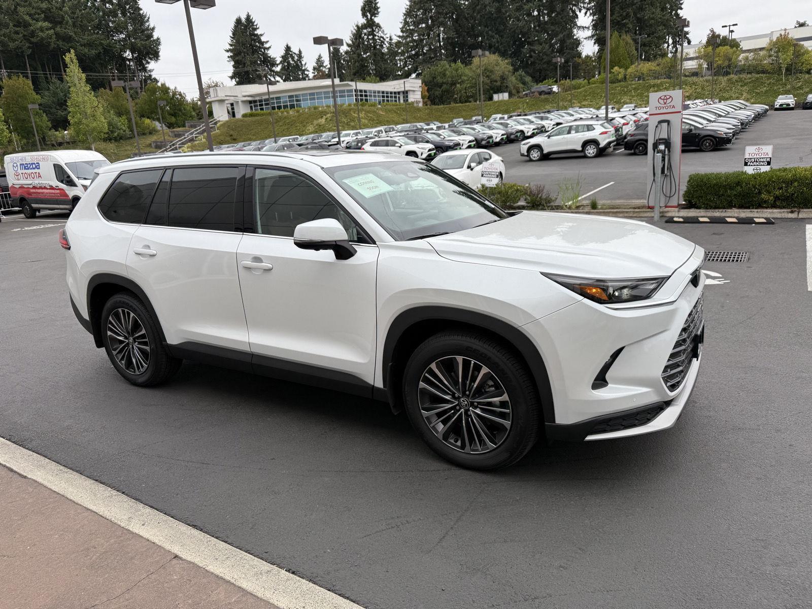 2025 Toyota Grand Highlander Hybrid MAX Platinum photo 5