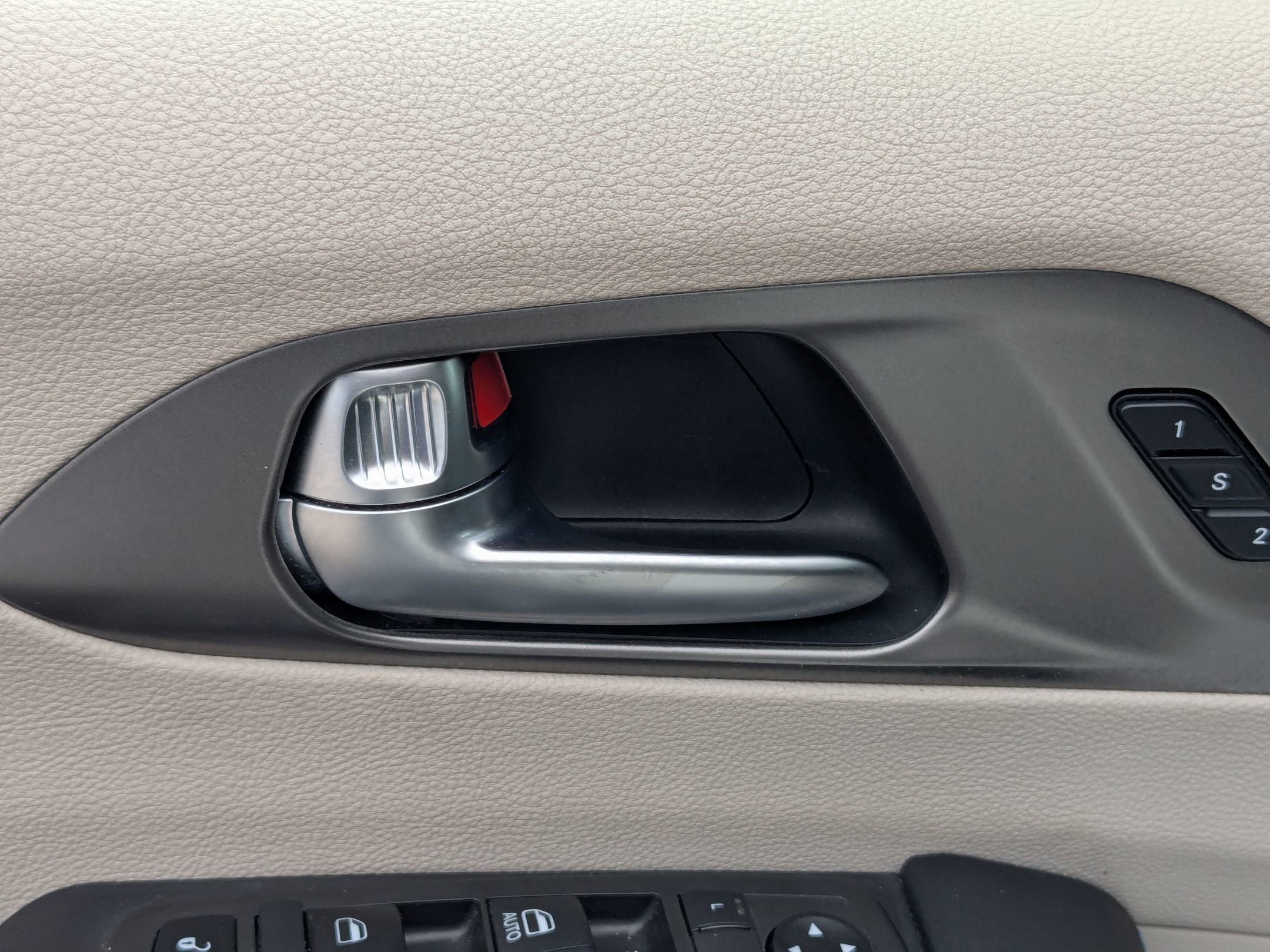 2021 Chrysler Pacifica Touring L photo 10
