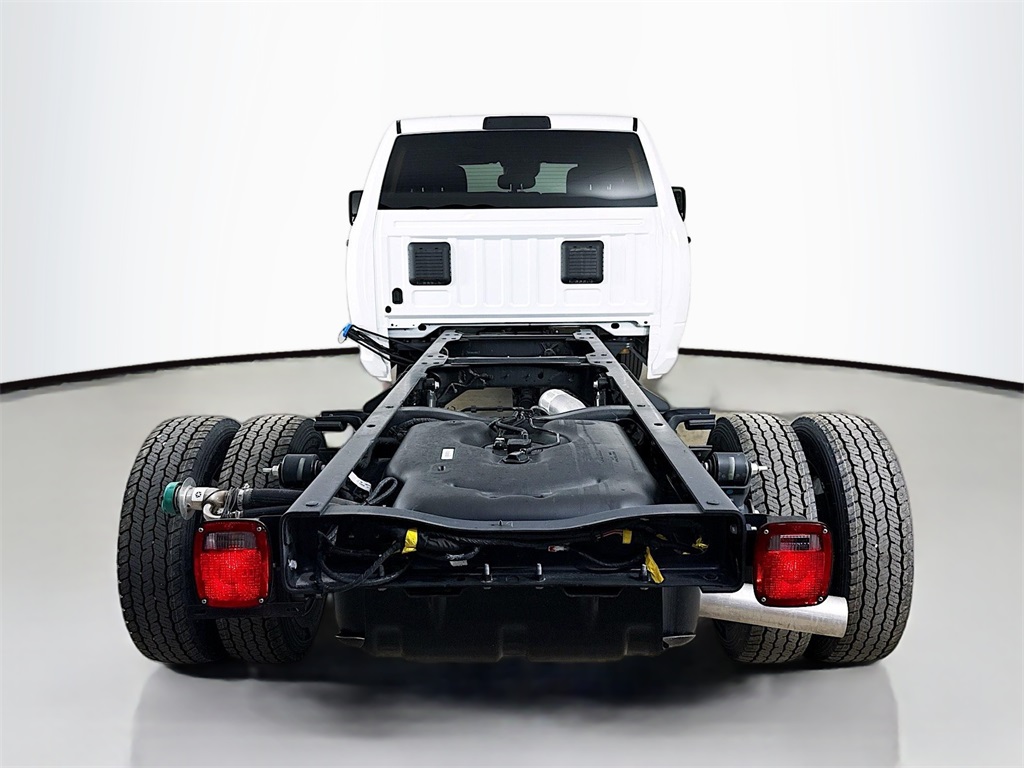 2025 Ram 5500 Tradesman photo 4