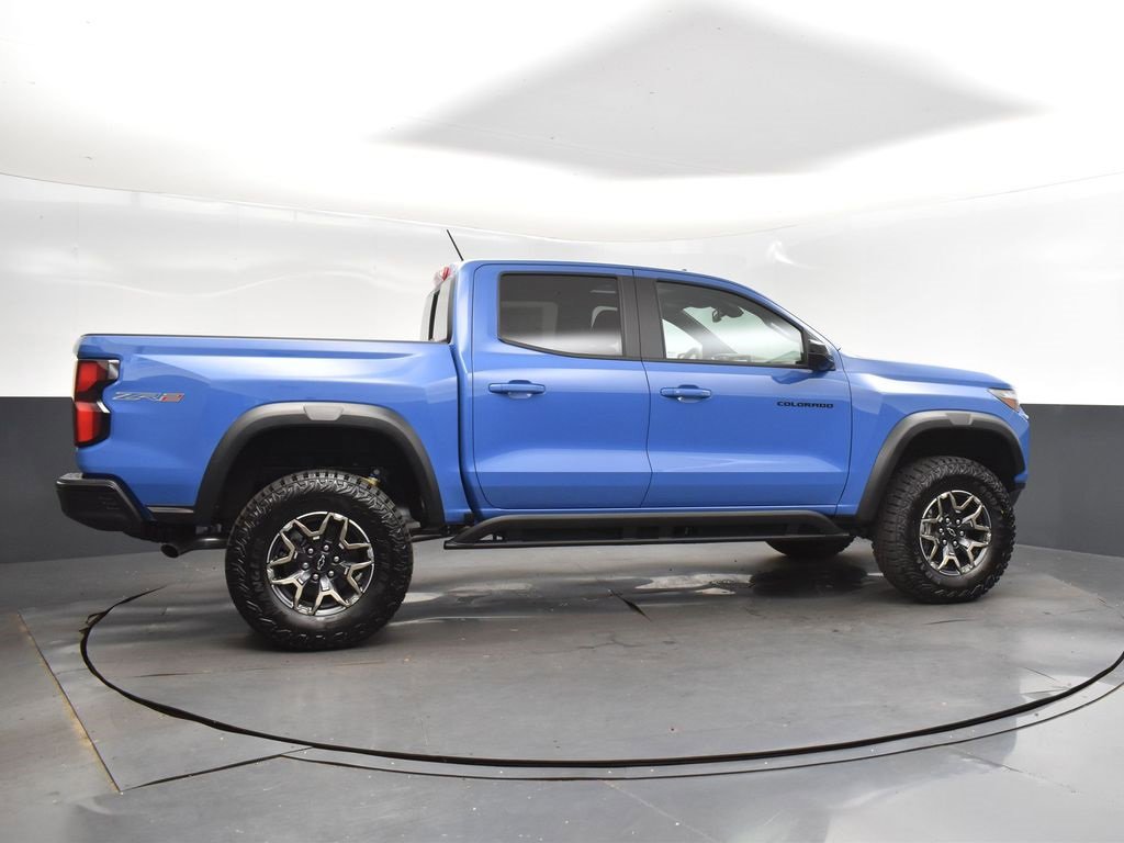 2025 Chevrolet Colorado ZR2 photo 8