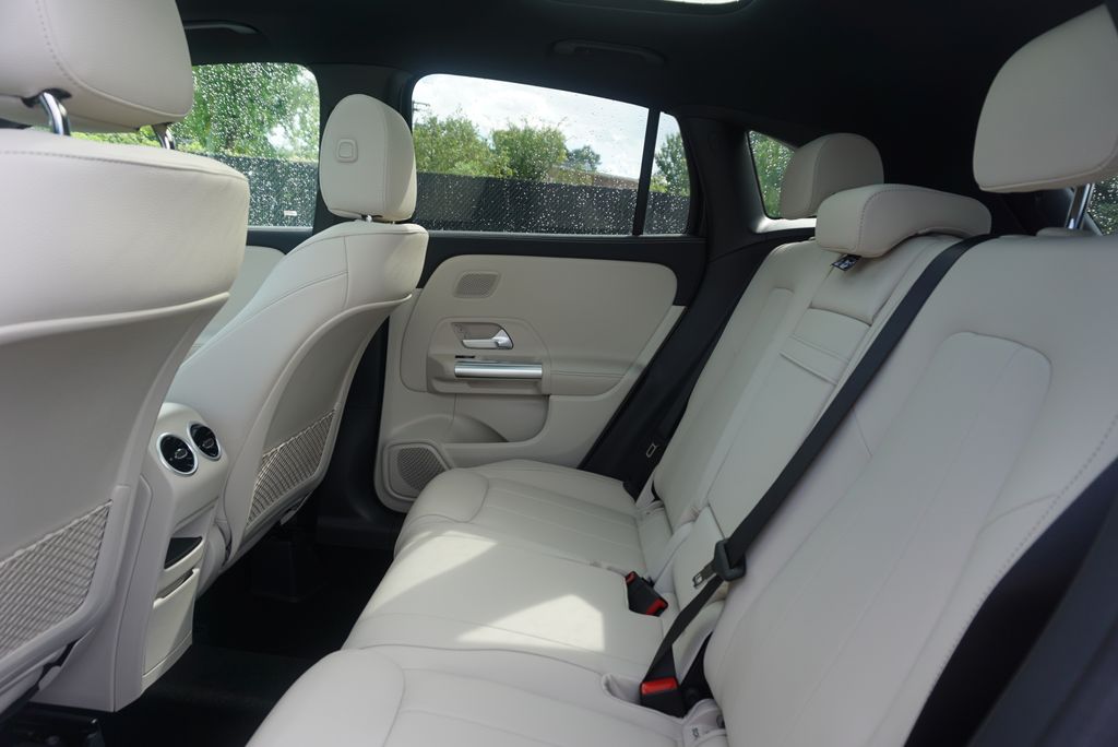 2026 Mercedes Benz GLA 250 photo 12