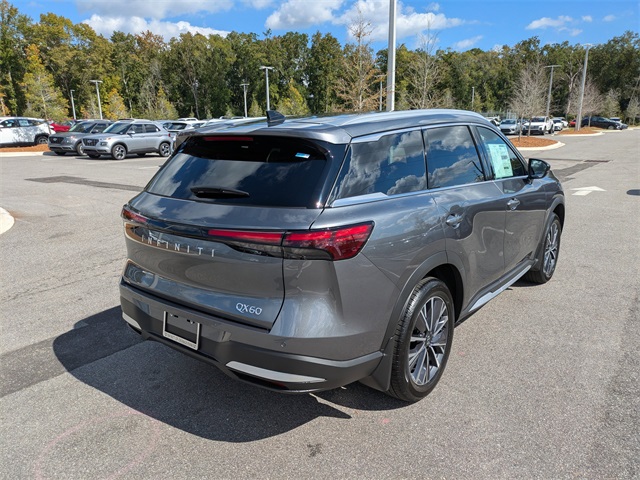 2026 Infiniti QX60 Luxe photo 3
