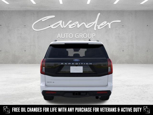 2025 Ford Expedition photo 4