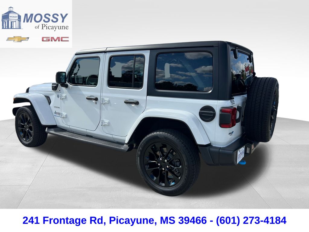 2023 Jeep Wrangler Sahara 4xe photo 3
