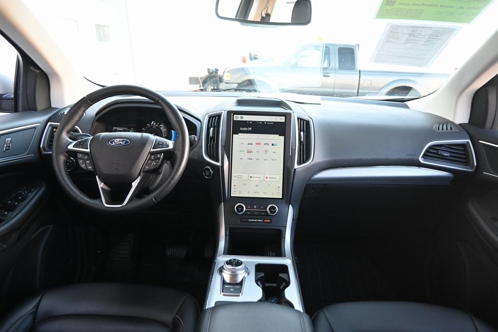 2022 Ford Edge SEL photo 27