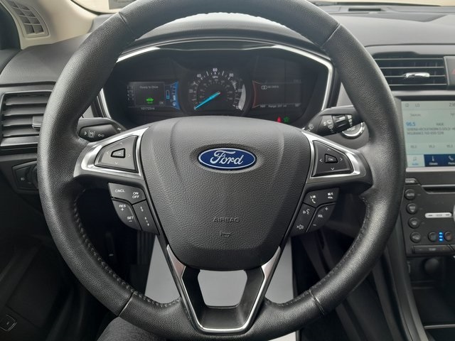 2019 Ford Fusion Energi Titanium photo 13