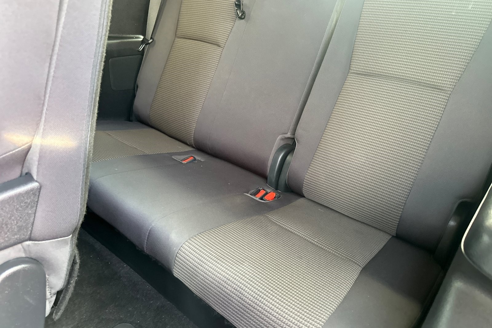 2023 Toyota Highlander L photo 16