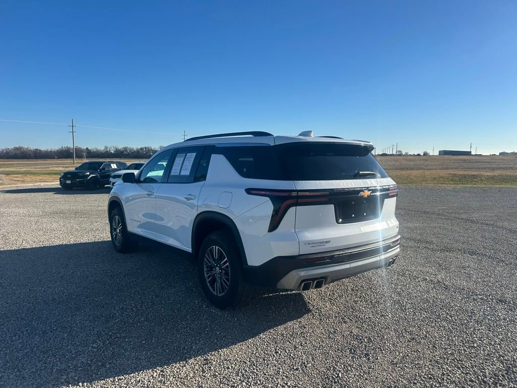 2024 Chevrolet Traverse photo 3
