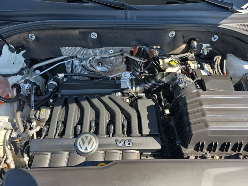 2021 Volkswagen Atlas Cross Sport V6 SE Technology photo 13