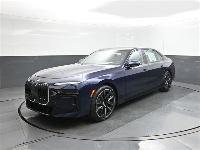 2025 BMW 7 Series 740i