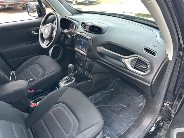 2021 Jeep Renegade Latitude photo 32