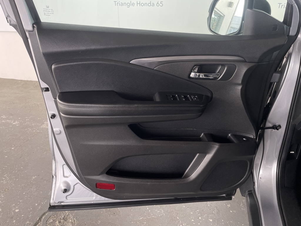 2022 Honda Pilot Sport photo 25