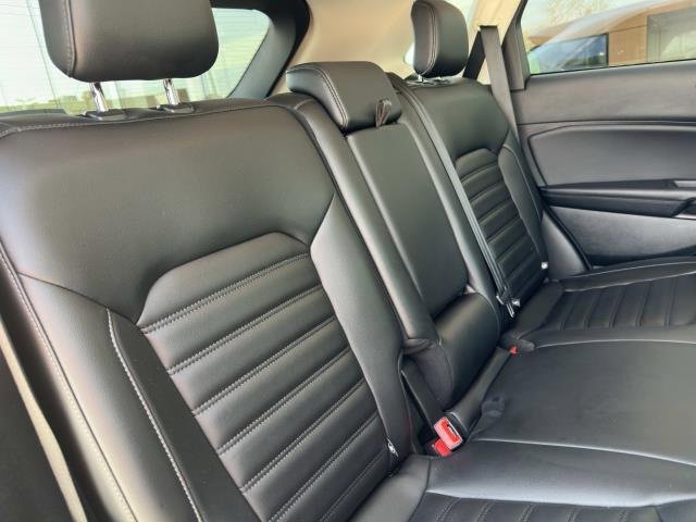 2022 Ford Edge SEL photo 43