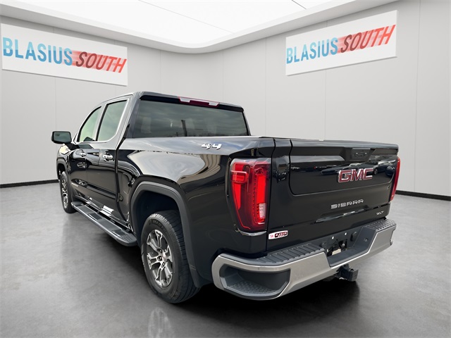 2022 Gmc Sierra 1500 SLT photo 3