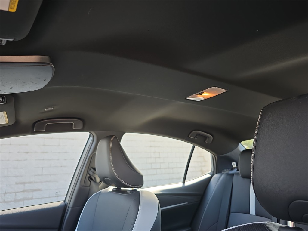 2025 Toyota Camry SE photo 10