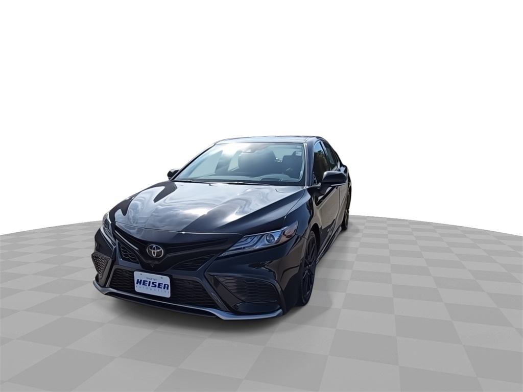 2022 Toyota Camry XSE photo 3