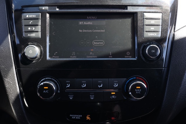 2022 Nissan Rogue Sport S photo 26