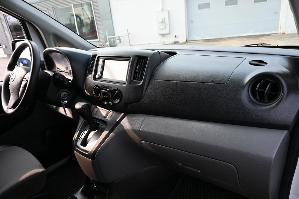 2021 Nissan NV200 S photo 19