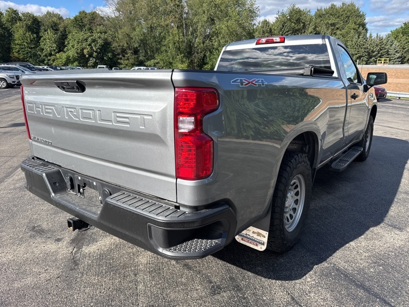 2024 Chevrolet Silverado 1500 Work Truck photo 3