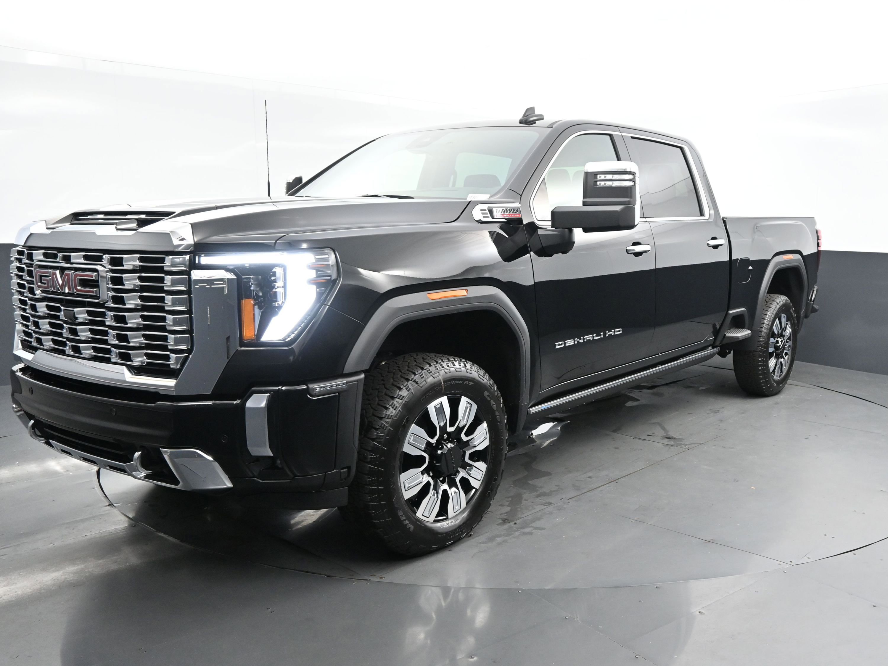 2024 Gmc Sierra 2500 HD Denali photo 3