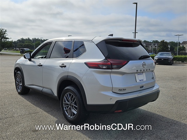 2024 Nissan Rogue S photo 3