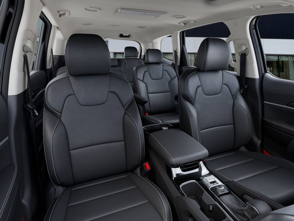2025 Kia Telluride S photo 13