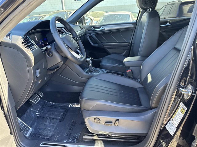 2022 Volkswagen Tiguan SE R-Line Black photo 13