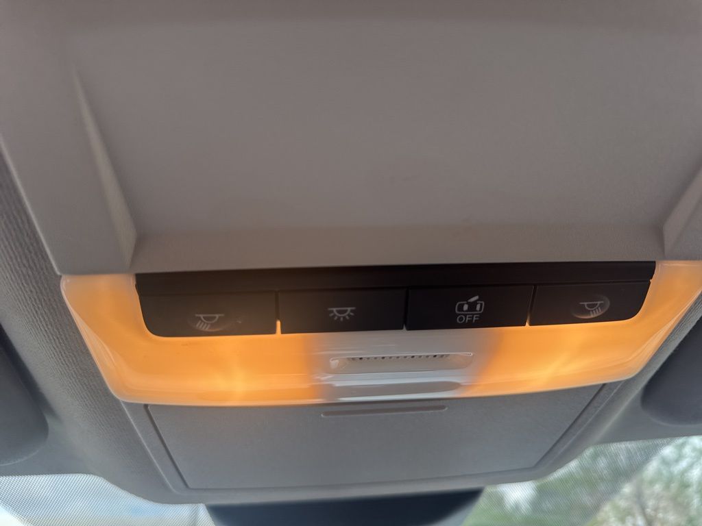 2023 Nissan Sentra SR photo 26
