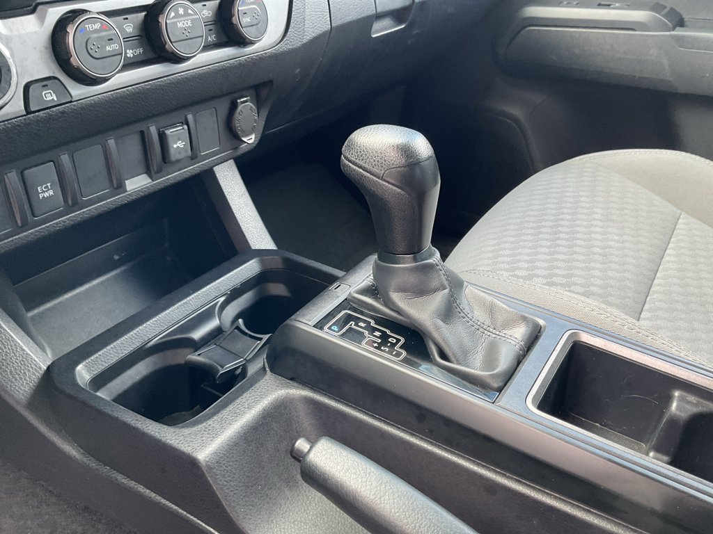 2023 Toyota Tacoma SR 4x4 photo 17