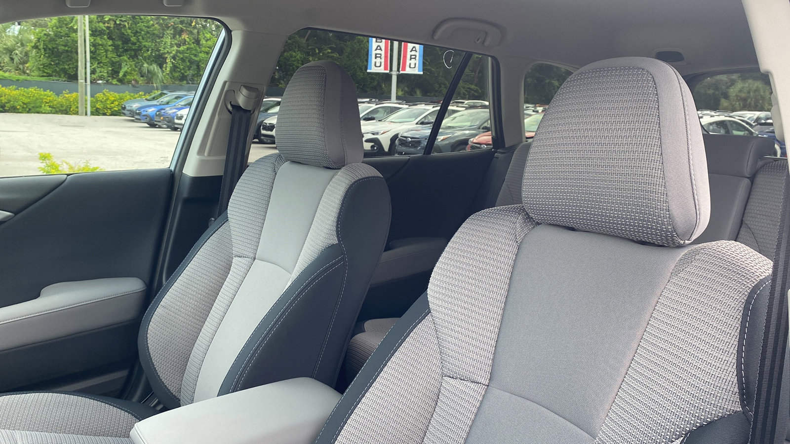 2025 Subaru Outback Premium photo 6
