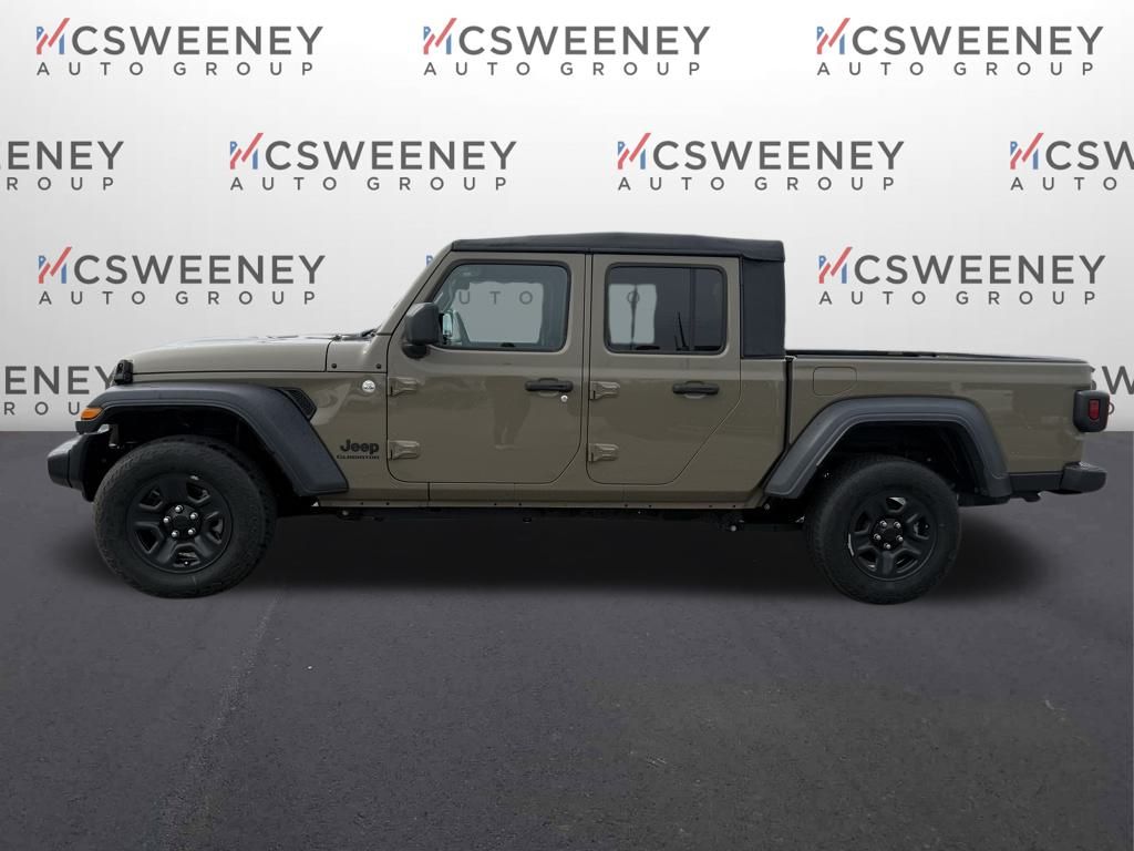2020 Jeep Gladiator Sport photo 2