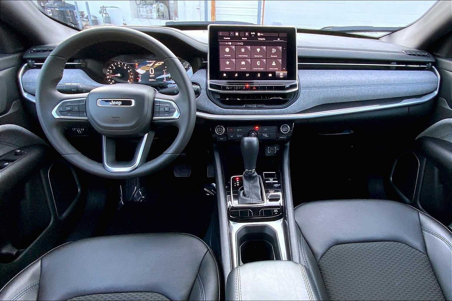 2024 Jeep Compass Latitude photo 14