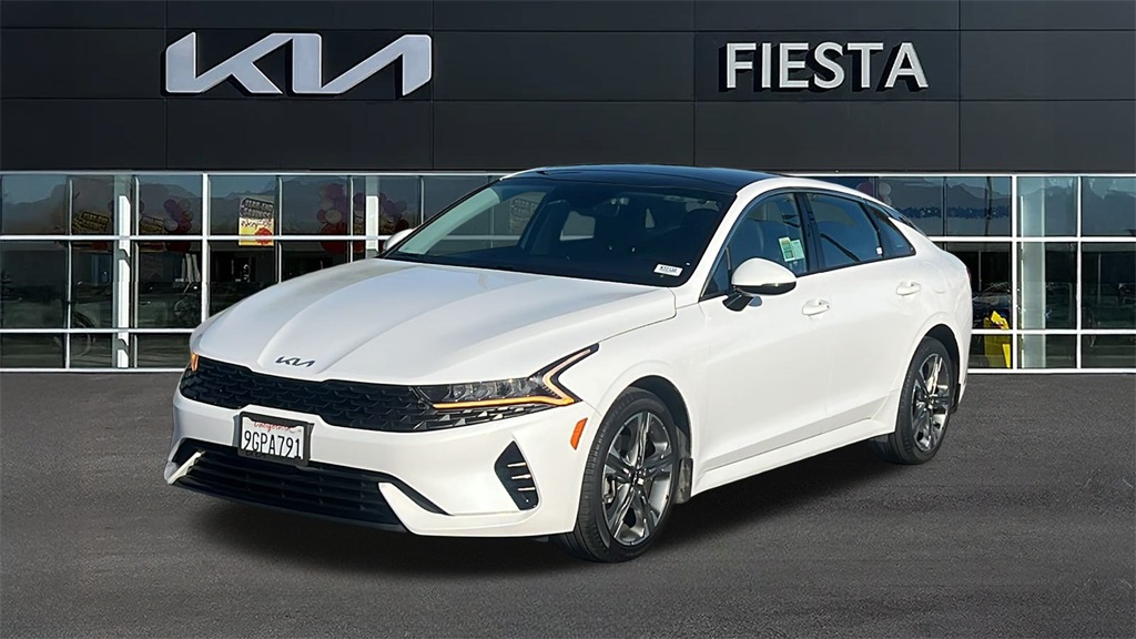 2024 Kia K5 EX photo 2